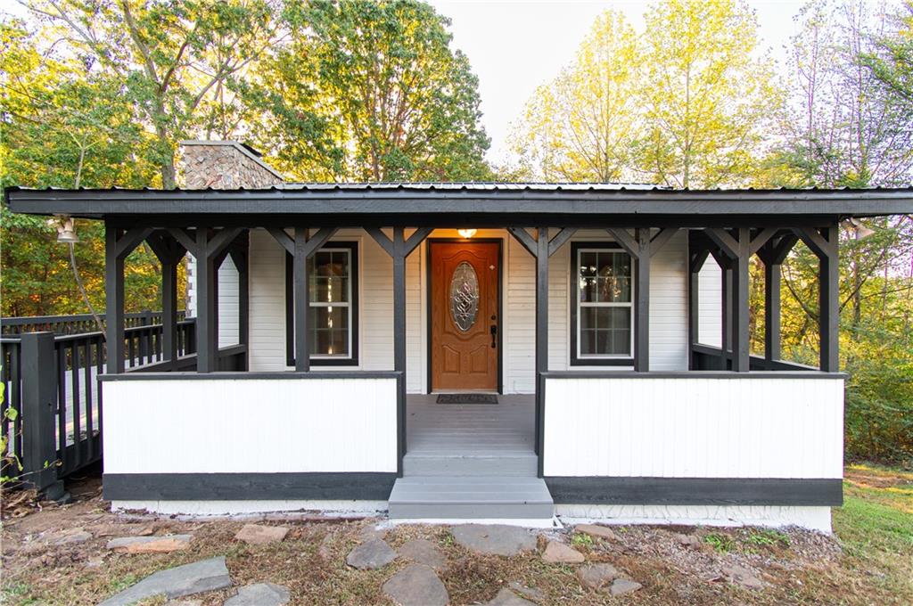 Front of House | 250 Nottingham Way NE | Fairmount | Landing Point Real Estate